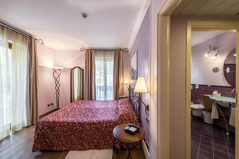 La Darsena Boutique Hotel & Restaurant Tremezzo Luaran gambar