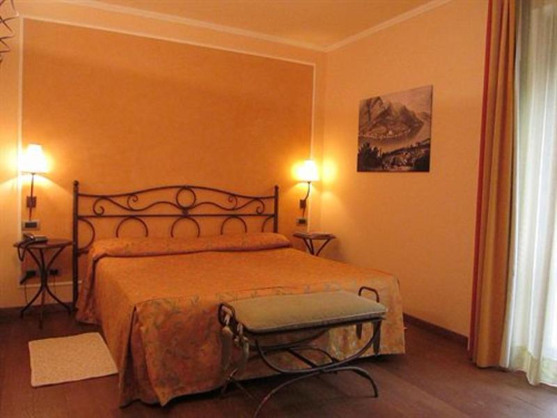 La Darsena Boutique Hotel & Restaurant Tremezzo Luaran gambar