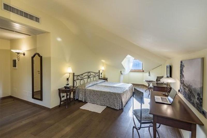 La Darsena Boutique Hotel & Restaurant Tremezzo Luaran gambar